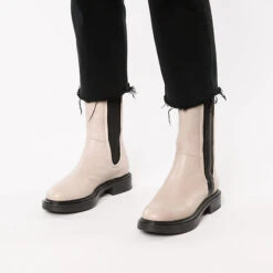 J&F Chelsea Boots Mit Zipdetail - Hellgrau 10 J&F Chelsea Boots Mit Zipdetail - Hellgrau -OTTO Verkäufe 19408532 02